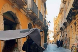 Откройте для себя чудеса Ортигии: тур на тук-туке между историей и морем.