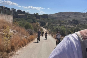 E-Bike: Äventyr på Scala dei Turchi, sicilianska byar och matupplevelser