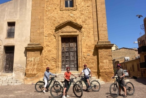 E-Bike-tur och street food i Agrigentos historiska centrum