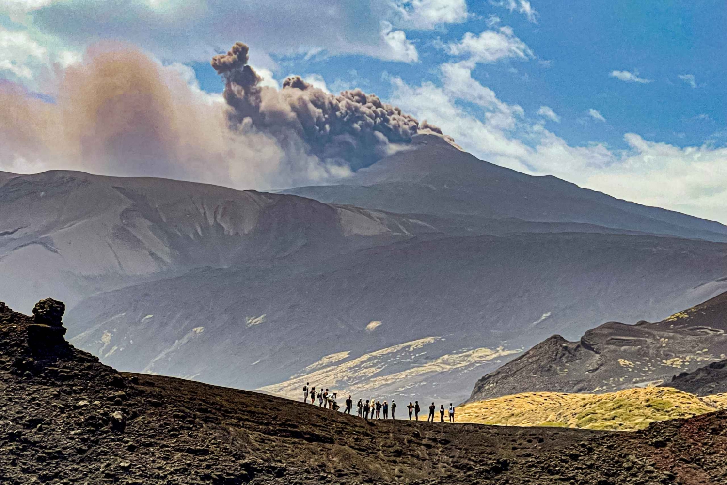 Etna: wędrówka do kraterów z erupcji z 2002 roku