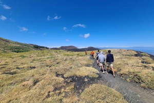 Etna Północ 2900 m n.p.m. i Kratery z 2002 roku