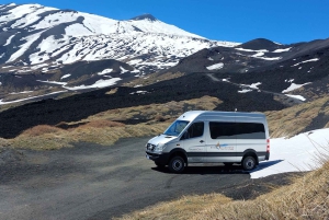 Etna Północ 2900 m n.p.m. i Kratery z 2002 roku
