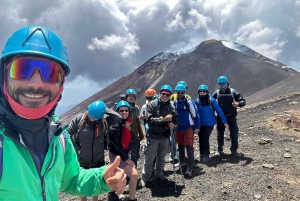 Etna-toppen 3300 m: Trekking på den aktive vulkanen