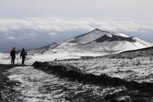 Etna-trekning på 3000 meter med taubane, guide og taxitjeneste kan bestilles