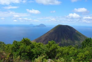 Экскурсия на лодке Филикуди и Аликуди из Липари