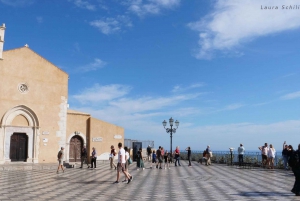 From Catania: Guided Tour of Taormina and Castelmola