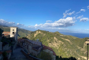 From Catania: Taormina, Savoca, & Castelmola Tour w/ Brunch