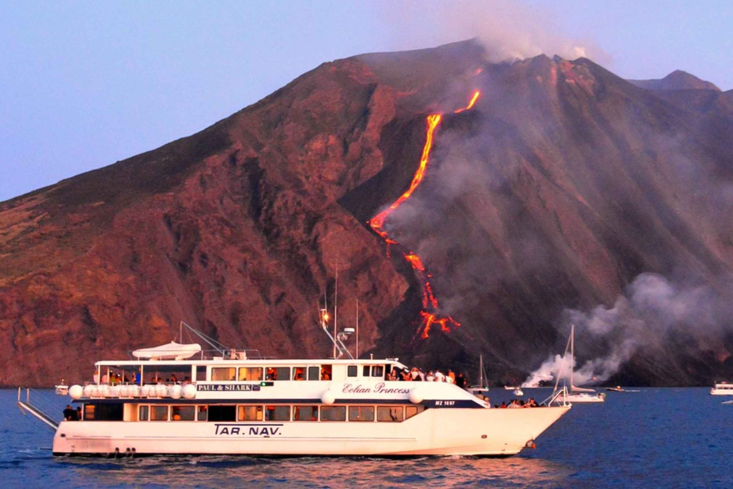 Ab Milazzo: Panarea und Stromboli Bootsfahrt bei Nacht