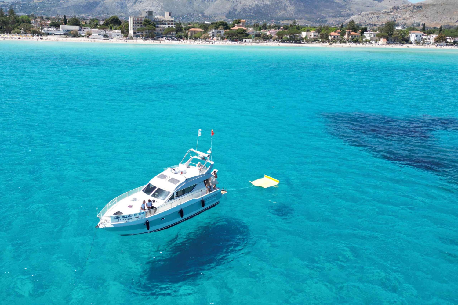 Tour de medio día en barco por Palermo