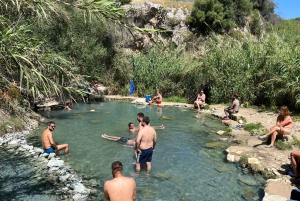 Fonte termal e templo