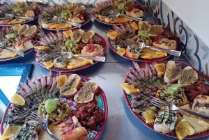 Lampedusa : croisière en bateau avec pauses baignade et déjeuner italien