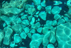 Lampedusa : croisière en bateau avec pauses baignade et déjeuner italien