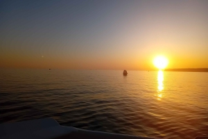 Lampedusa : croisière en bateau avec pauses baignade et déjeuner italien