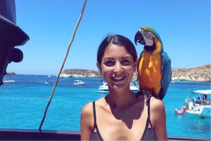 Лампедуза: экскурсия на пиратском корабле с обедом и музыкой