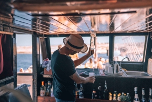 Лампедуза: экскурсия на пиратском корабле с обедом и музыкой