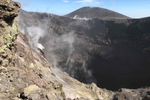 Linguaglossa: Поход к кратеру Этны с возможностью поездки на внедорожнике