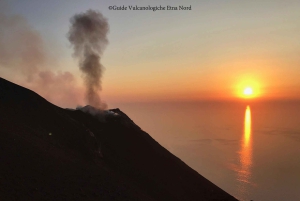 ミラッツォ：4 つの島とストロンボリ島のシャラ デル フォーコ ボート ツアー