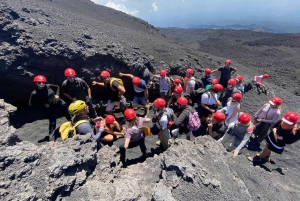 Этна: Центральный кратер (3340 метров) с джипом и треккингом