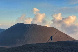 Ätna: Zentraler Krater (3340 m) mit Seilbahn und Jeep