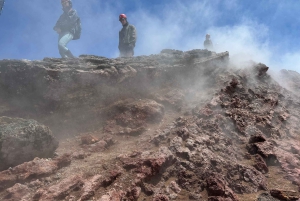 Vulcano Etna: Escursione a 3000 metri sui crateri ad alta quota in trekking