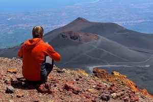 Vulcano Etna: Escursione a 3000 metri sui crateri ad alta quota in trekking