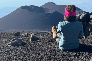 Vulcano Etna: Escursione a 3000 metri sui crateri ad alta quota in trekking