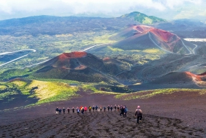 Monte Etna: Trekking a 3000m con funivia e jeep