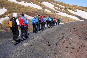 Monte Etna: Trekking a 3000m con funivia e jeep