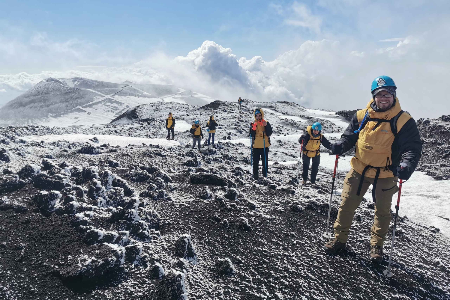Mt Etna : Trekking hivernal avec transfert optionnel à Catane