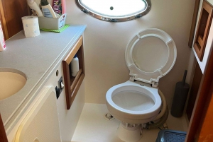 Palermo: tour di lusso in barca con snack e snorkeling