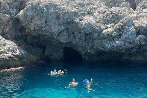 Palermo: tour di lusso in barca con snack e snorkeling