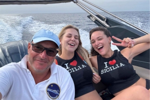 Палермо: экскурсия на лодке по Монделло и Изола-делле-Феммине с напитком