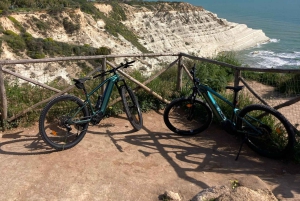 Scala dei Turchi, villages et street food : une aventure en vélo électrique sicilien !
