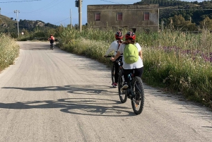 Scala dei Turchi, villages et street food : une aventure en vélo électrique sicilien !