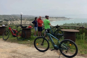 Scala dei Turchi, villages et street food : une aventure en vélo électrique sicilien !