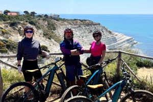 Scala dei Turchi, villages et street food : une aventure en vélo électrique sicilien !