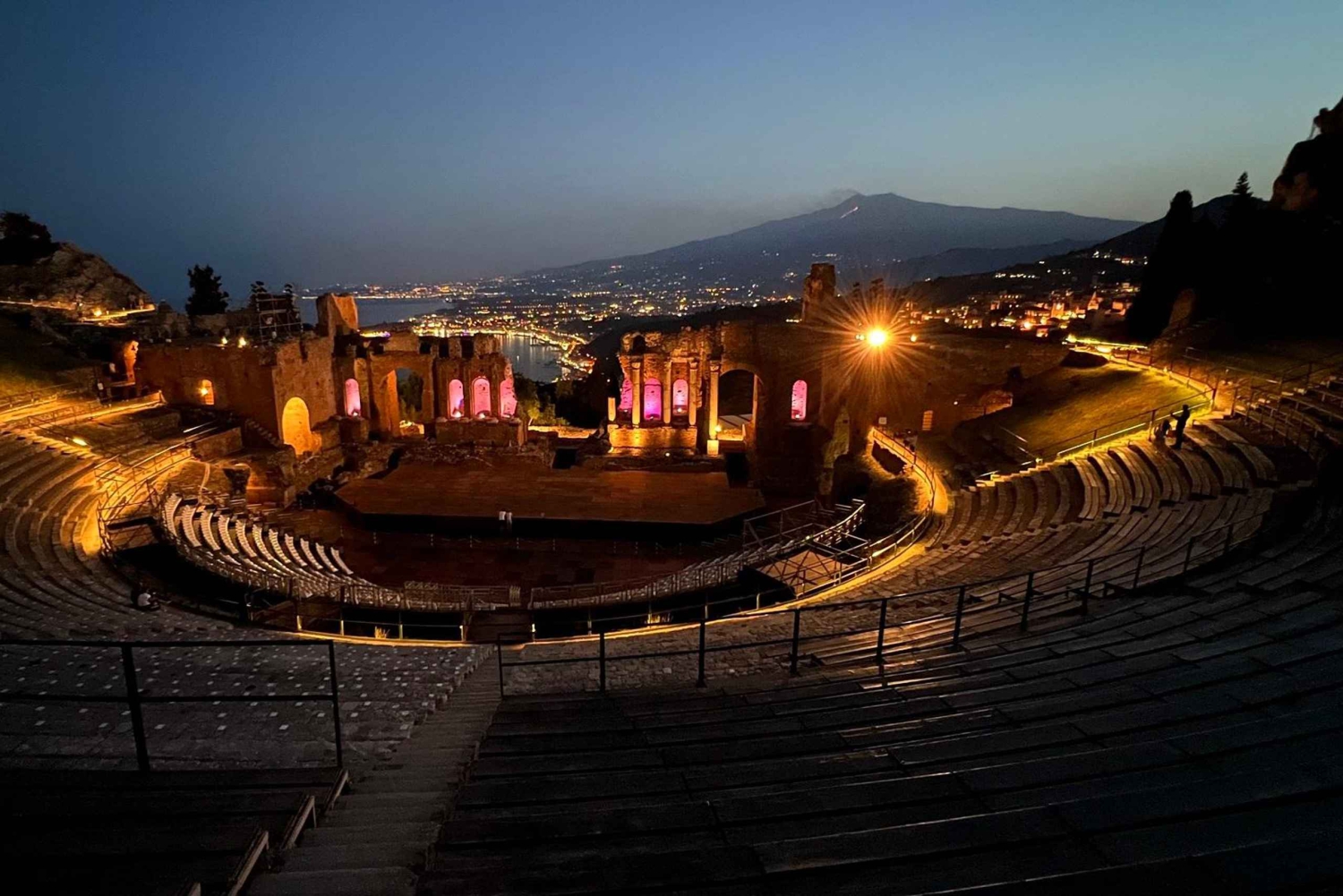 Секретная Таормина: частный ночной тур с легендами, мифами и дегустациями