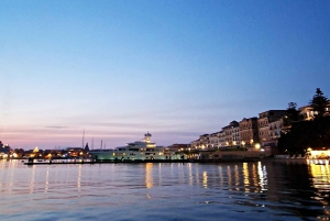 Siracusa: Degustazione di vini in barca con tour e cibo gourmet