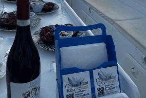 Siracusa: Degustazione di vini in barca con tour e cibo gourmet