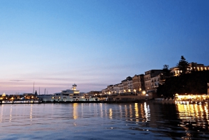 Siracusa: Degustazione di vini in barca con tour e cibo gourmet