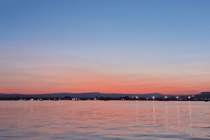 Siracusa: Degustazione di vini in barca con tour e cibo gourmet
