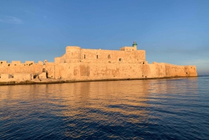 Syrakus: Bootstour Ortygia und Höhlen, Schwimmstopp, Erklärung