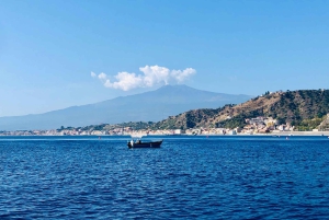 Taormina: Passeio de barco em Isola Bella com Prosecco a bordo