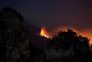 Таормина: тур на закат на Этну с посещением пещеры и дегустацией
