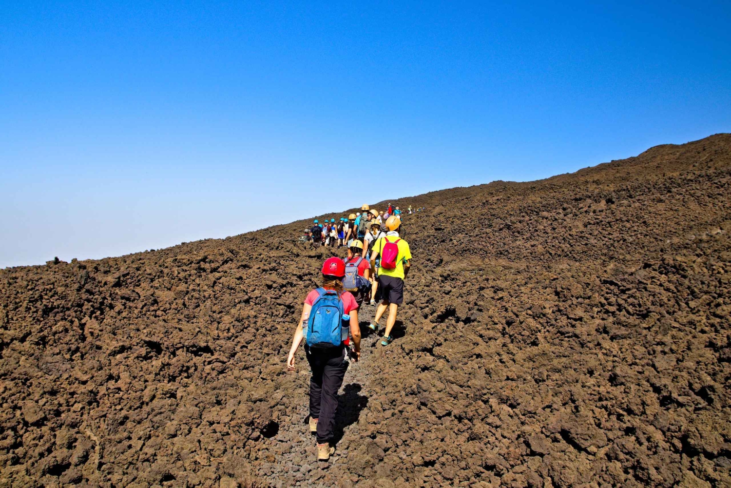 Taormina: tour dell'Etna con degustazione di vini e pranzo