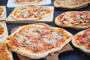 Taormina: Clase de elaboración de pizza con almuerzo y cata de vinos