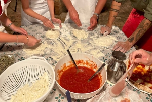 Terrasini: El arte de la pizza con un maestro siciliano.