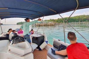 Singapore: Guided Boat Tour and Kelong Fish Farm Visit
