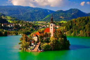 From Ljubljana: Trip to Lake Bled and Bled Castle