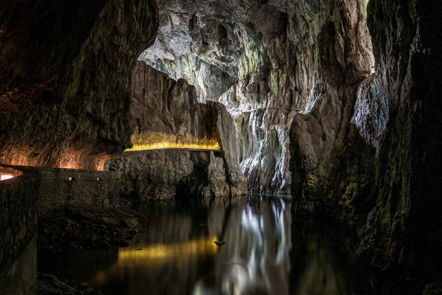 Liubliana: Excursión de un día a las Cuevas de Škocjan y Piran, declaradas Patrimonio de la Humanidad por la UNESCO